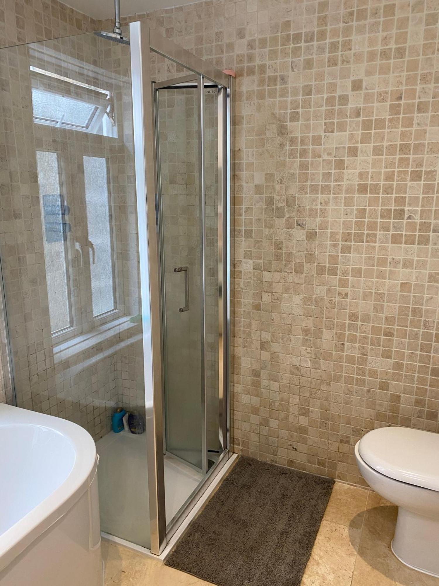 Modern, Spacious 1 Bedroom Garden Flat Sw18 London